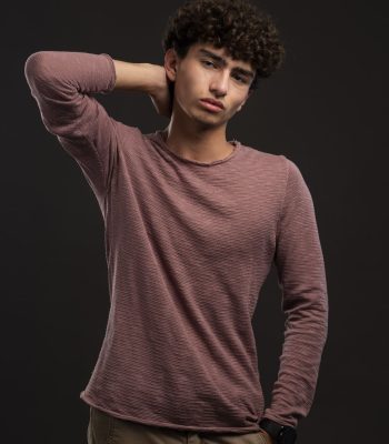 young-model-casual-fall-winter-outfits